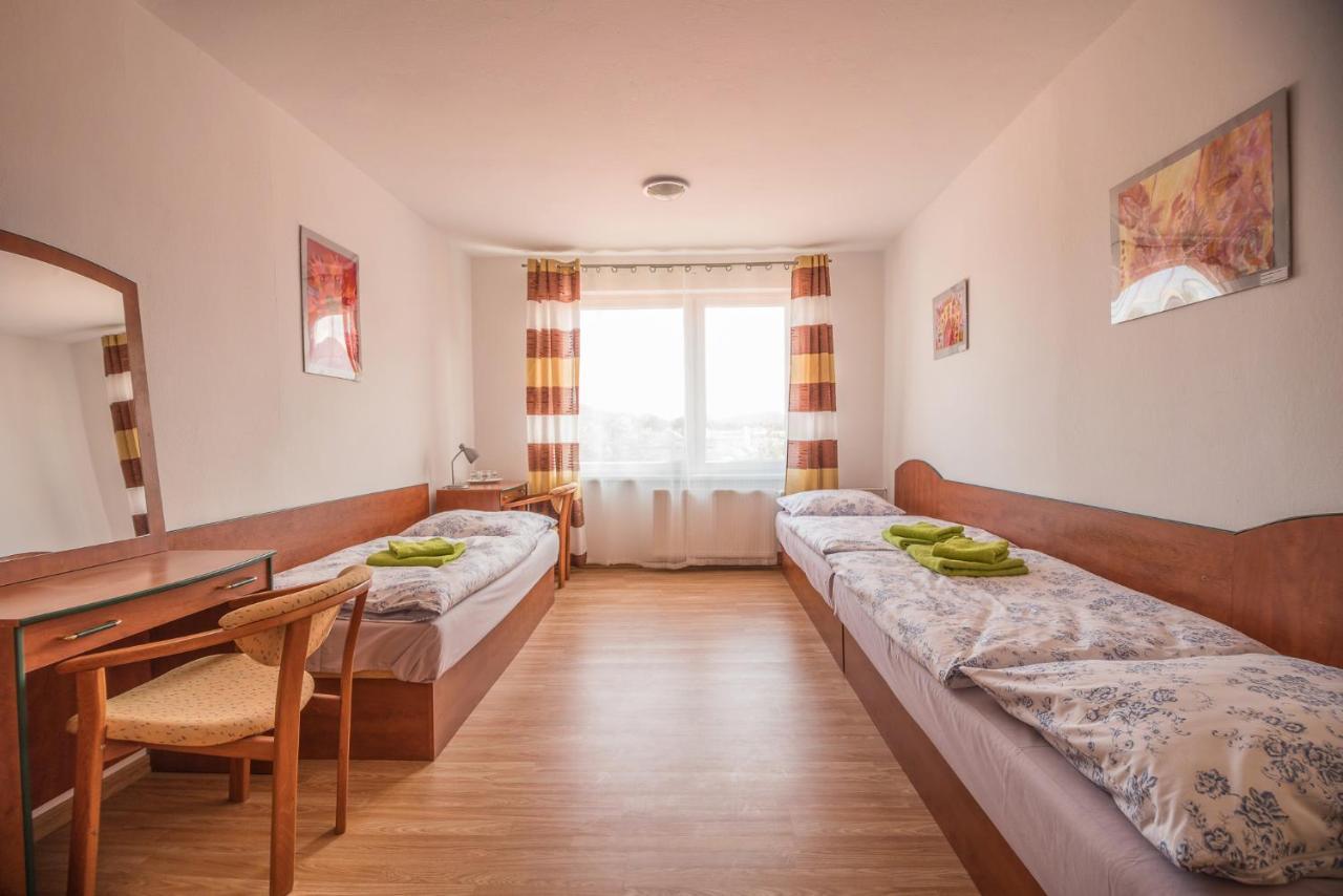 Hybadlo Motel Liptovský Hrádok Exterior foto